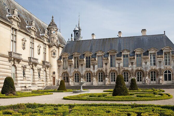 Monumental Experience in Chantilly in France - Who should consider booking?
