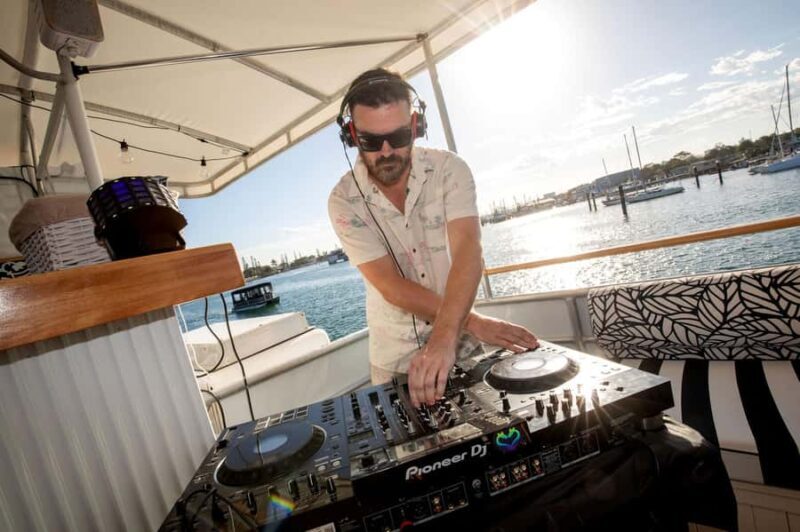 Mooloolaba: Sunday Sessions with DJ and Drinks - The Meeting Point and Practical Details