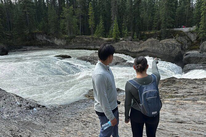 Moraine and Lake Louise with Yoho National Park Private Tour - The Sum Up