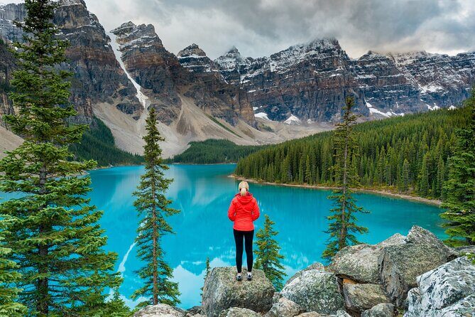 Moraine Lake Banff Town Lake Louise Johnston Canyon - Key Points