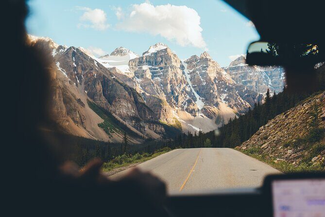 Moraine Lake, Lake Louise Afternoon Tour Half day From Banff - Exploring the Moraine Lake and Lake Louise Afternoon Tour from Banff