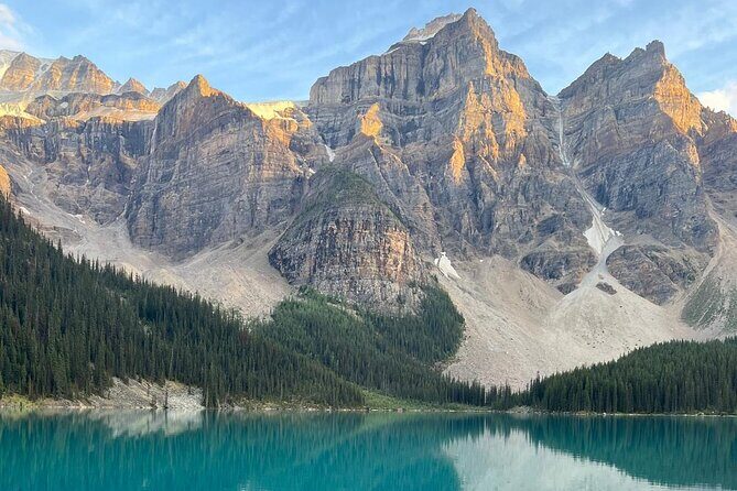 Moraine Lake, Lake Louise, and Lake Minnewanka Banff sunset Tour - Detailed Breakdown of the Tour