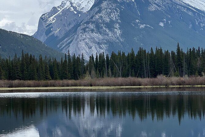 Moraine Lake Lake Louise Emerald Lake Banff Town & Natural Bridge - FAQs