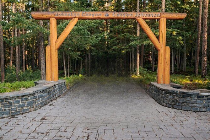 Moraine Lake, Lake Louise, Johnston Canyon, Banff from Calgary - FAQ