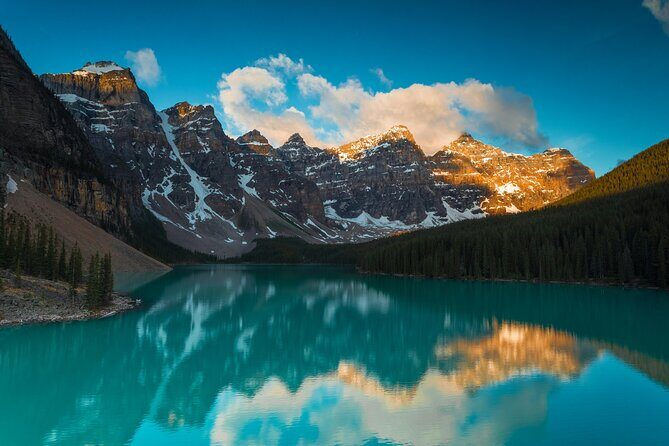 Moraine Lake,Lake Louise,Emerald& Peyto Lake 4 lakes from Canmore - Who Will Enjoy This Tour?