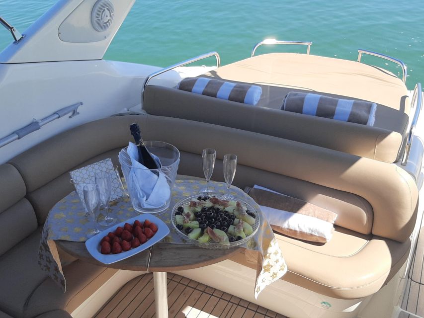 Morning/Afternoon Luxury Yacht Cruise With Drinks and Snacks - Key Points