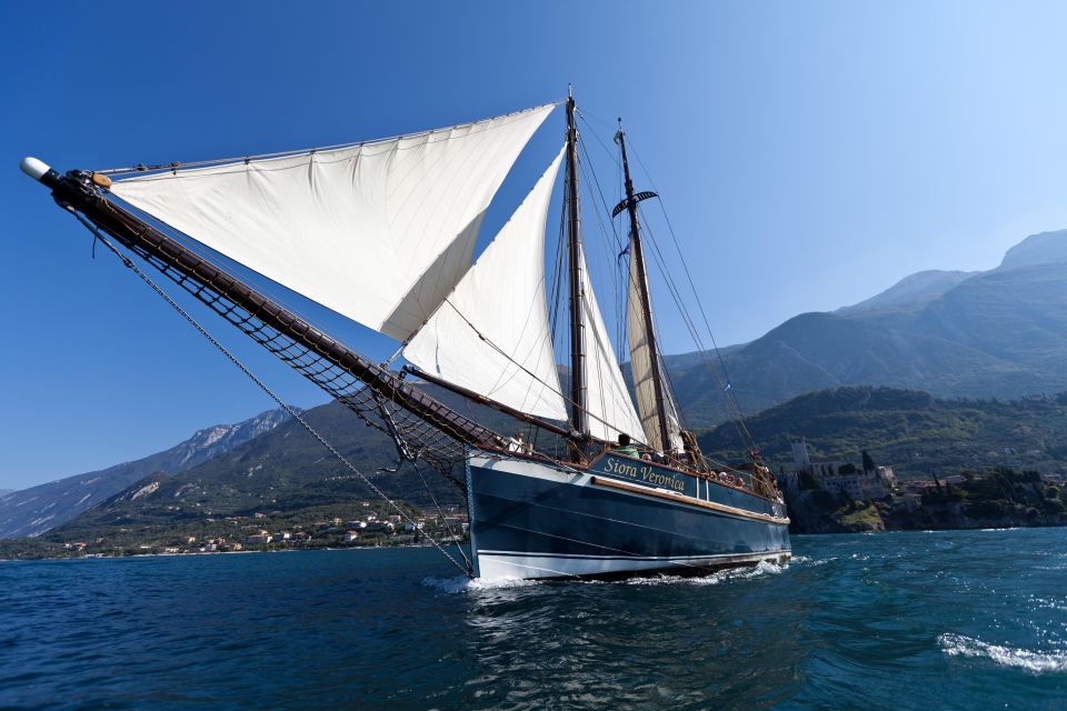 MORNING CRUISE WITH YOGA & RELAX ON HISTORICAL SAILBOAT - Scenic Location Highlights