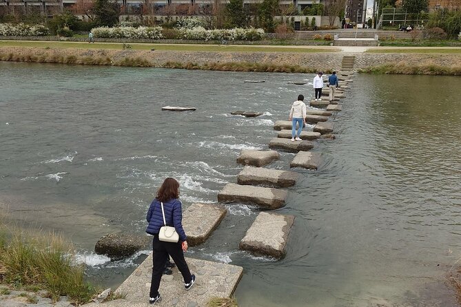Morning E-bike Tour of Fushimi-Inari, Gion, Nanzen-ji, Kamo River - Visiting the Tranquility of Nanzen-ji
