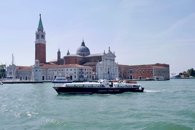 Morning Venice Lagoon Cruise: Murano Island and Burano Island - Highlights of Burano Island