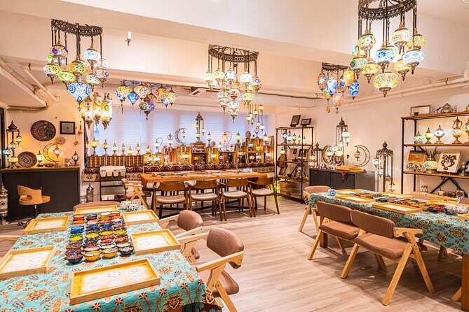 Mosaic Lamp Making Workshop in Warwick, NY - Who This Tour Is Best For