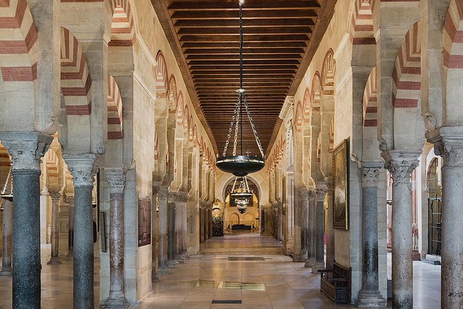 Mosque-Cathedral of Córdoba Guided Tour With Priority Access Ticket - Navigating the Patio De Los Naranjos