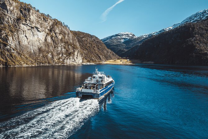 Mostraumen Fjord Cruise - Accessibility and Transportation