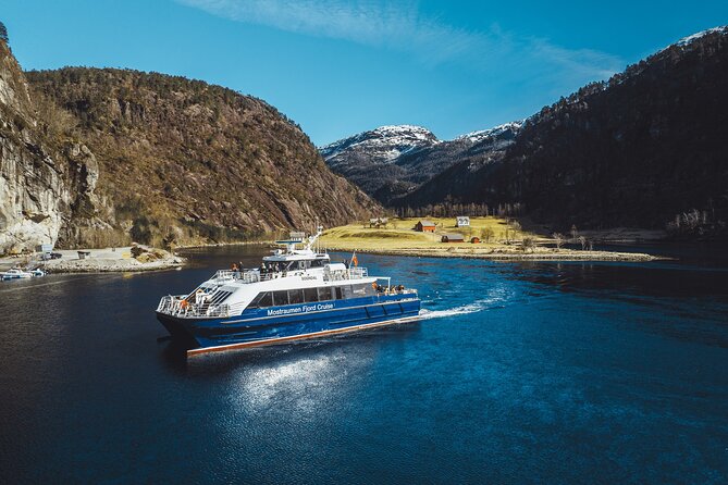 Mostraumen Fjord Cruise - Tour Group Size
