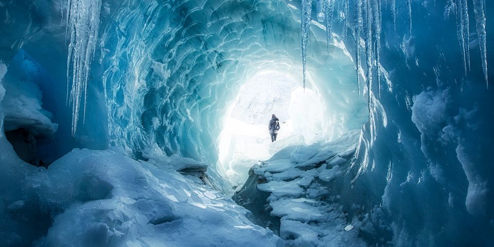 Mount Cook: 3-Hour Tasman Glacier Helicopter Ride and Hike - Language and Group Size