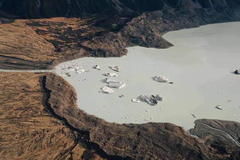 Mount Cook: Mountains High 40 minute Flight - The Return Flight: Remote Mountains and Mackenzie Basin