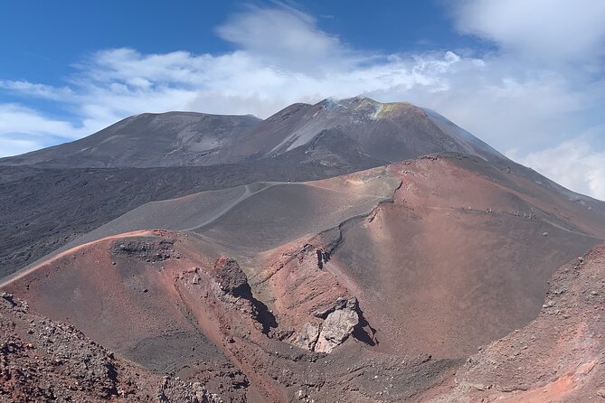 Mount Etna Excursion up to 3000 Meters, Including a 4x4 Cable Car and a Trekking Activity - Guide Services and Expertise
