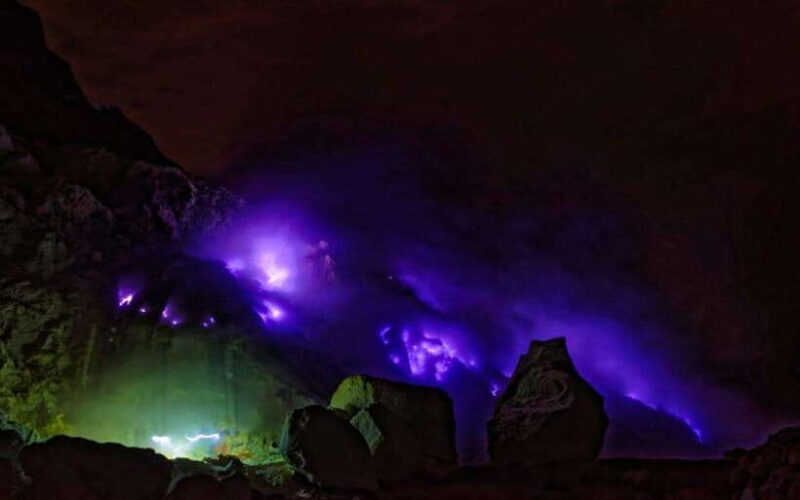 Mount ijen Expedition:Blue Flames and Sulfur Mines from bali - Who Will Love This Tour?