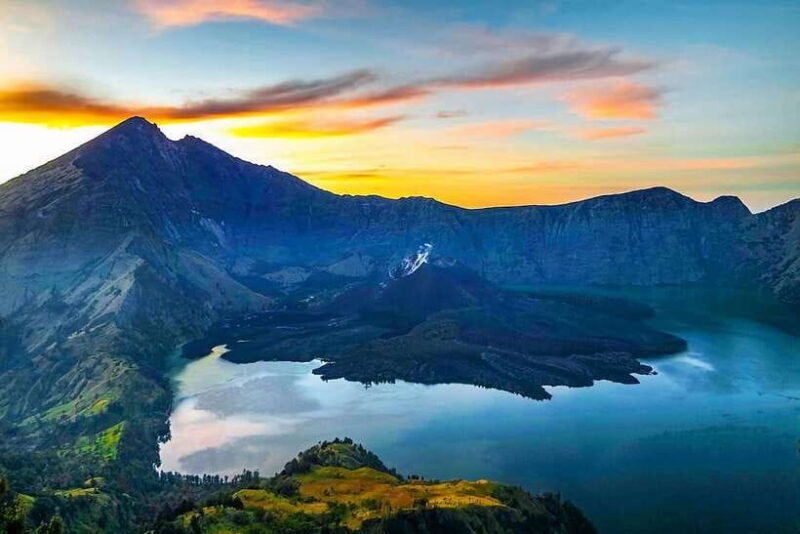 mount rinjani 2 days 1 night senaru crater join in group - The Experience of Sleeping on the Mountain