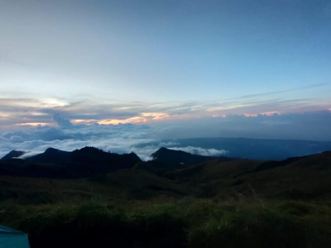 Mount Rinjani 2D/1N Crater Rim - Transfers and Accommodations