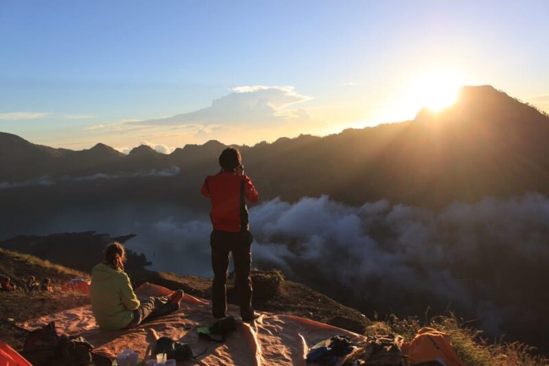 Mount Rinjani: 3-Day Trek to Summit, Lake and Hot Spring - Daily Itinerary
