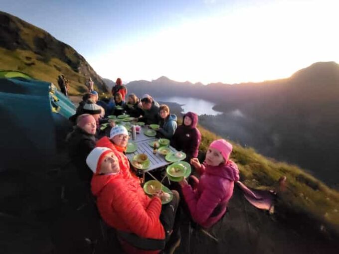 Mount Rinjani 3D 2N Summit & Lake - Participant Requirements