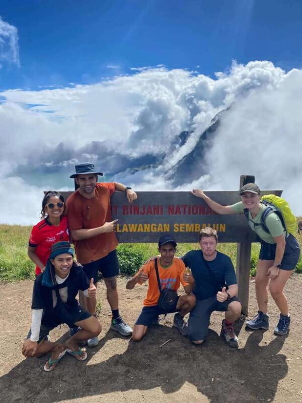 mount rinjani 3D/2N summit,lake.hot spring and crater rim - Key Points