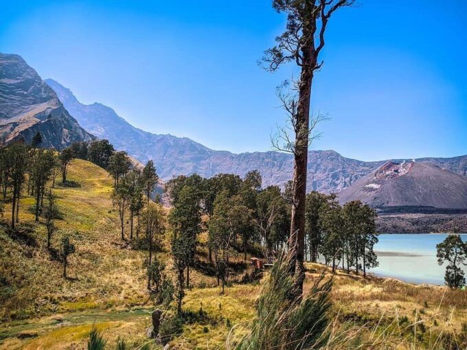 Mount Rinjani Summit Guided Hiking Tour - 2 Days 1 Night - Pickup and Drop-off