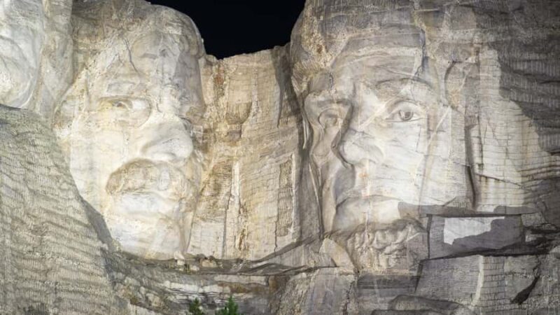 Mount Rushmore Self-Guided Audio Ghost Tour in Keystone, SD - Key Points
