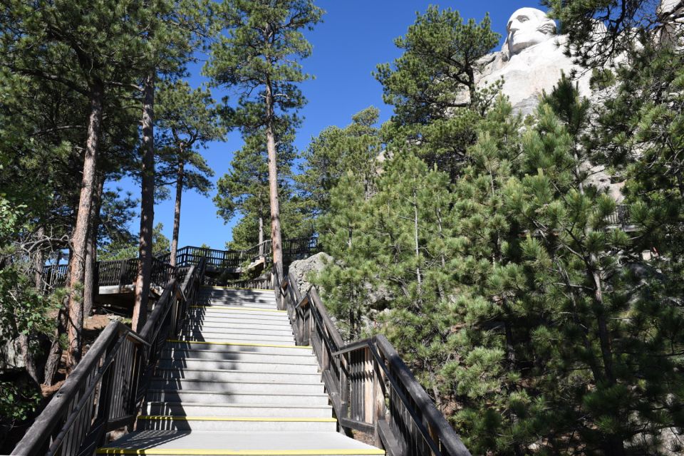 Mount Rushmore: Self-Guided Tour With Smartphone App - Discovering the Sculptors Story