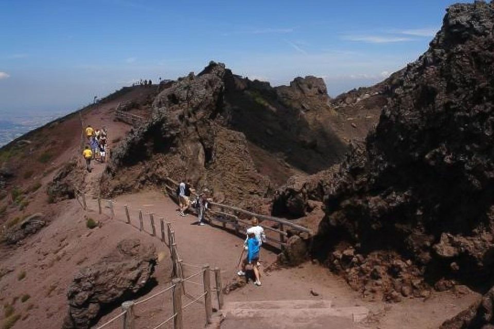 Mount Vesuvius E-bike Tour - E-bike Experience