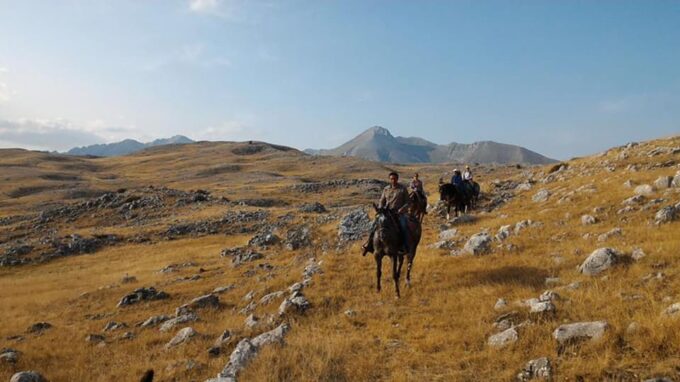 Mountains of the Abruzzo: Four Day Horseback Riding Trip - Recommended Gear