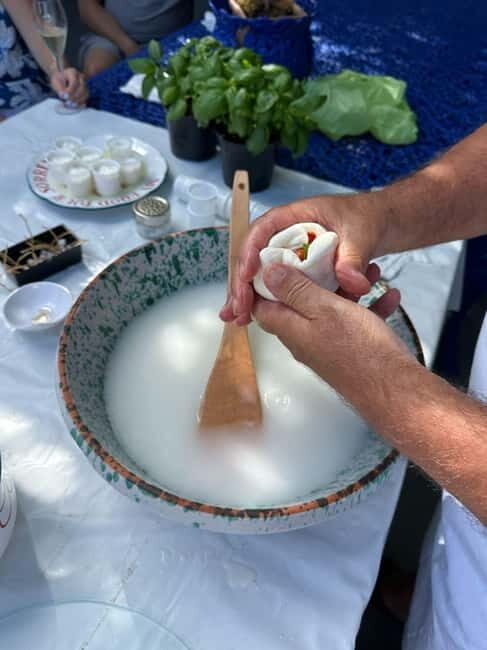 Mozzarella Making Experience (Live it, Discover it, Taste it) - Key Points
