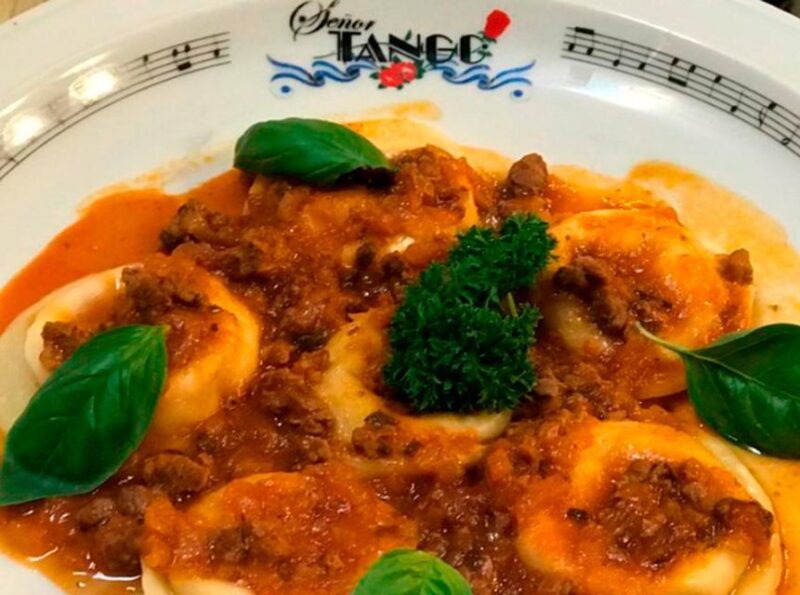 Mr. Tango Vip: Gourmet Dinner + Show + Free Transfer - Overview of the Tango Show