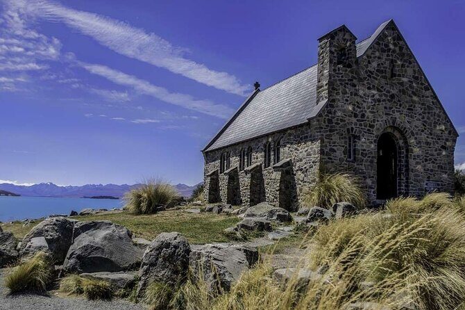 Mt Cook to Christchurch One-Way Small Group Tour via Lake Tekapo - Key Points
