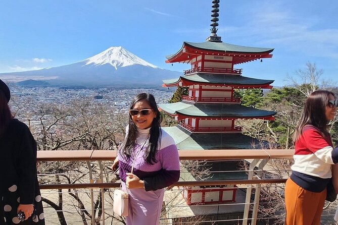 Mt. Fuji and Lake Kawaguchi Day Trip With English Speaking Driver - Highlights and Attractions