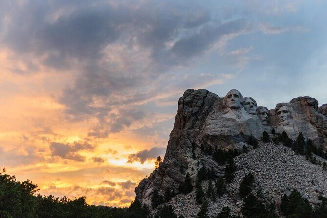 Mt Rushmore & Crazy Horse + Sylvan Lake/Needles Tunnel - Key Points