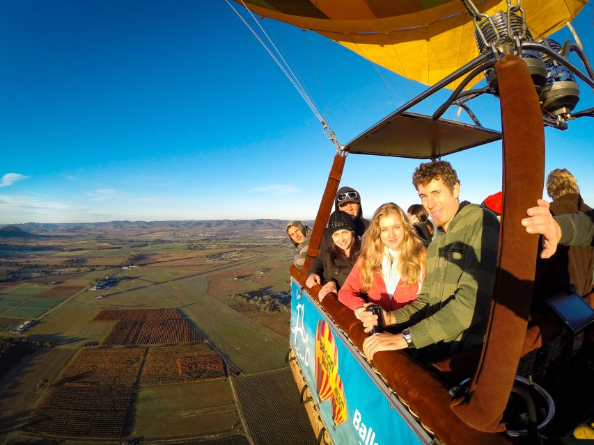 Mudgee: Sunrise Hot Air Balloon Flight With Breakfast - Key Points