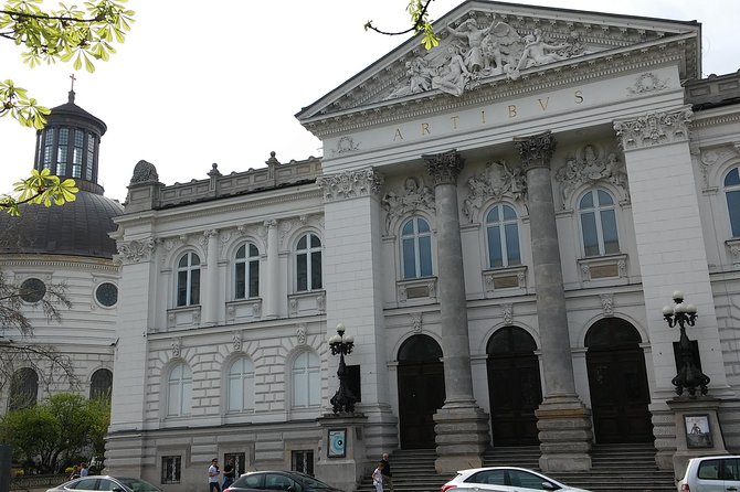Multi-Ethnic Warsaw - Guided Walk Through the Old Town - Monuments and Memorials