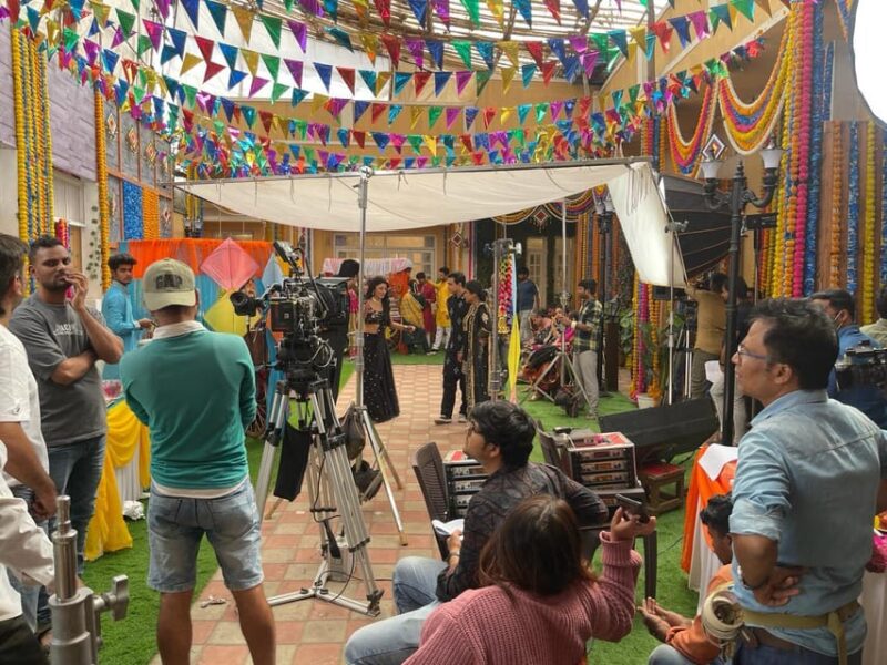 Mumbai: Bollywood Studio Tour With Live Dance Show - Good To Know