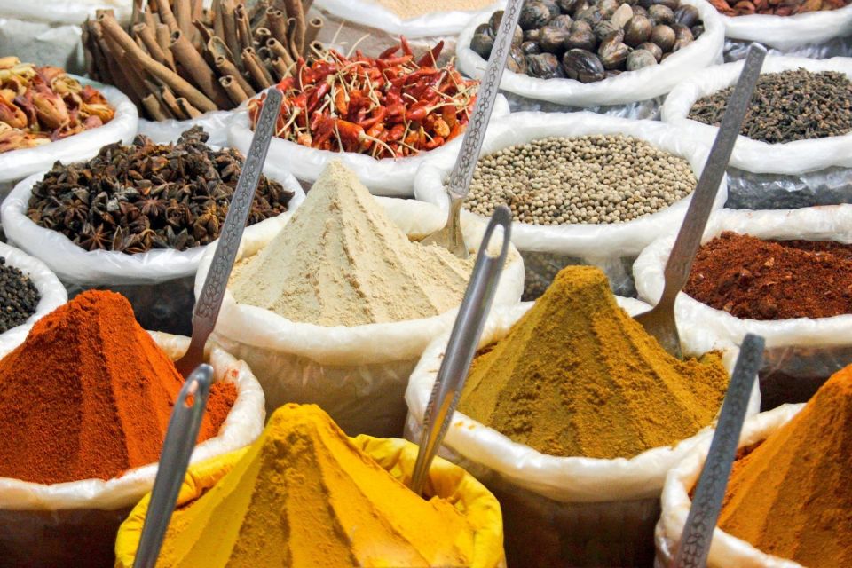 Mumbai: Magical Markets Tour - Included Services and Amenities