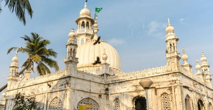 Mumbai: Temples and Shrines Guided Walking Tour - Frequently Asked Questions