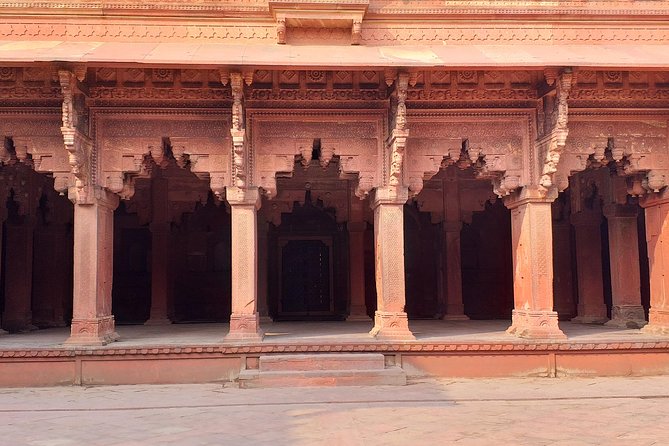 Mumbai to Agra Same Day Taj Mahal Trip With Return Flights - Price and Payment Options