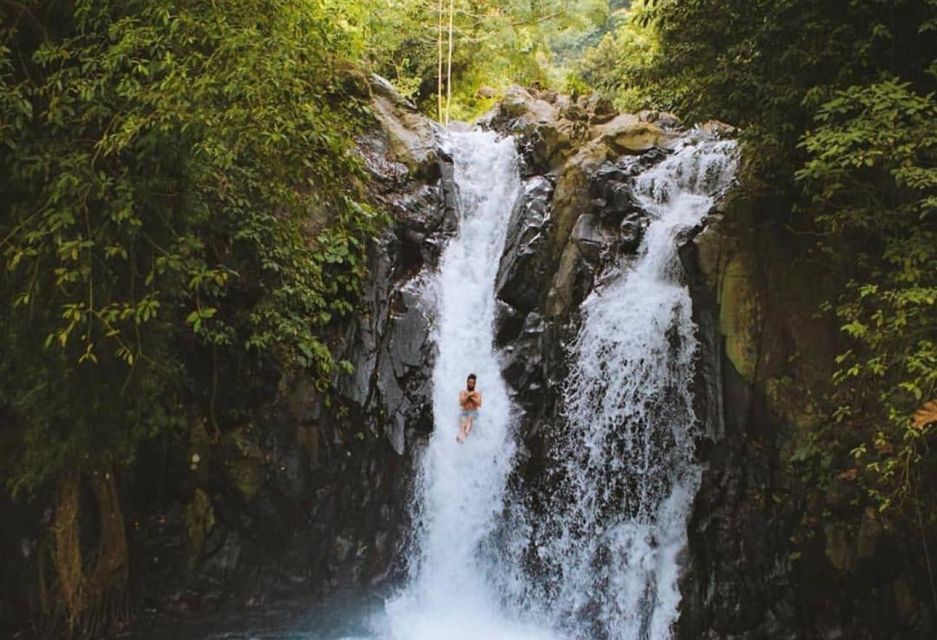 Munduk/Lovina: Waterfall, Snorkeling & Dolphin Watching Tour - Snorkeling Experiences