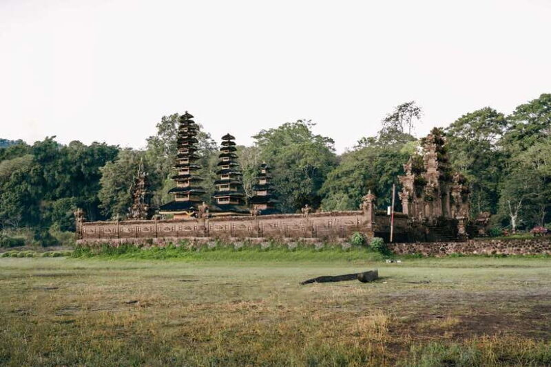 Munduk: Sunrise Canoeing and Exploring Sacred Temples - FAQ