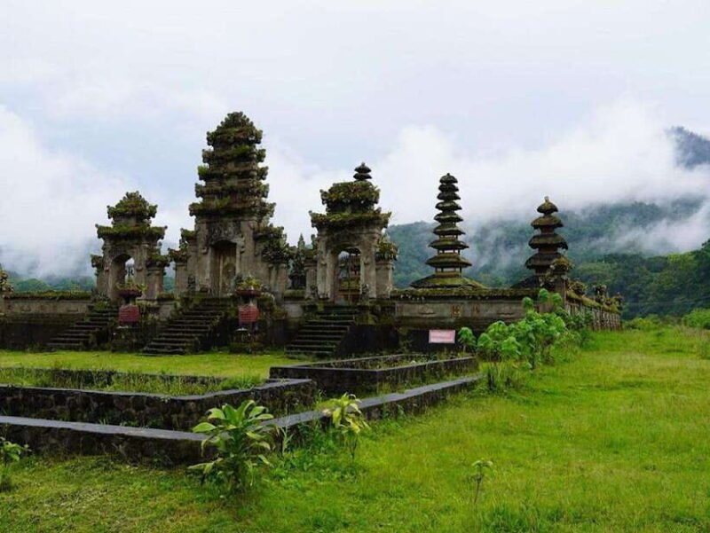 Munduk: Twin Lake Jungle Hike, Ulun Danu Temple, & Waterfall - The Sum Up