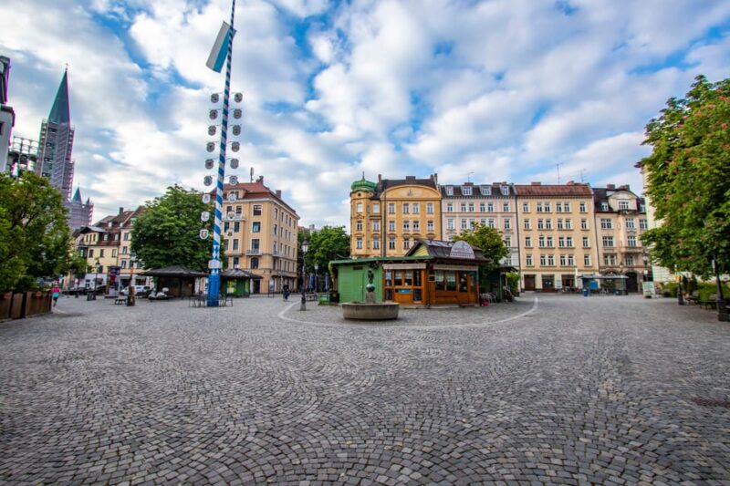 Munich: Art and Culture Walking Tour With a Local Guide - Meeting Point and Inclusions
