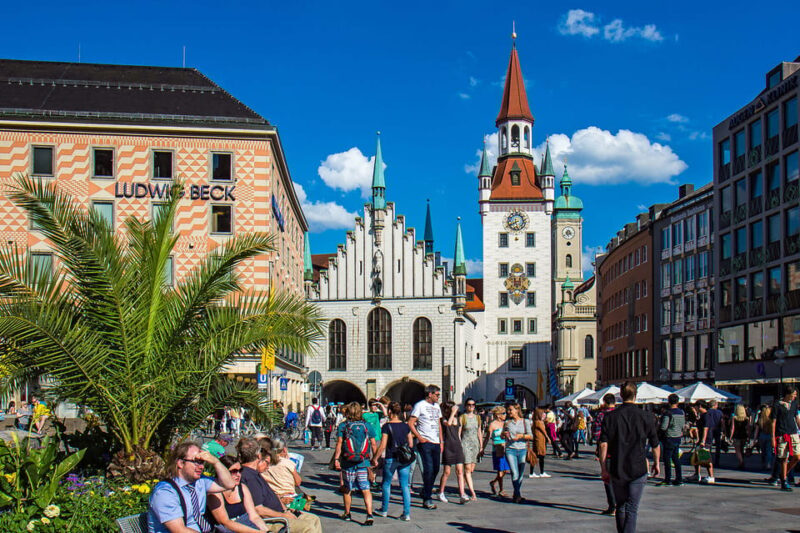 Munich: Bike Tour 3-Hour Guided City Tour - Authentic Experiences and Authenticity
