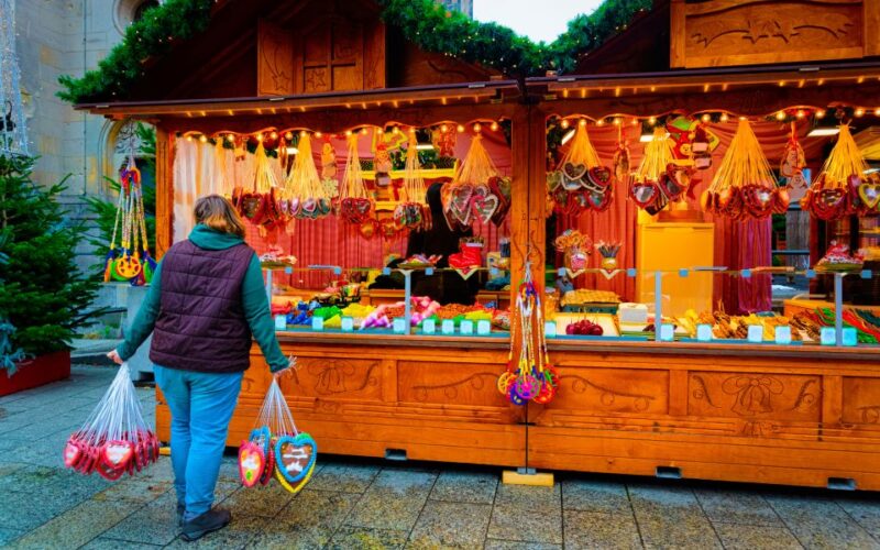 Munich: Christmas Market Magic With a Local - About the Local Guide