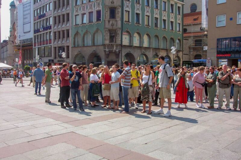 Munich City: Marienplatz and English Garden Walking Tour - Key Highlights