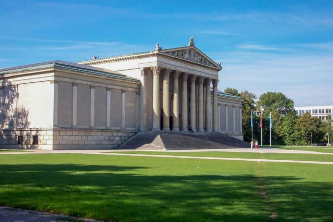 Munich City: Marienplatz and English Garden Walking Tour - Frequently Asked Questions